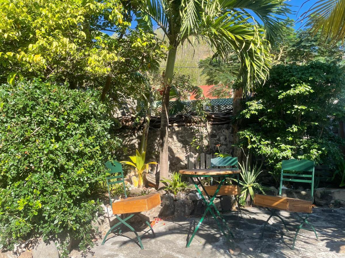 Hotel Les Hamacs Aux Saintes Terre-De-Haut Exterior foto